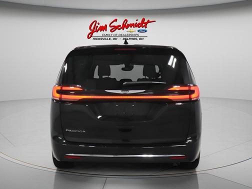 2025 Chrysler Pacifica L