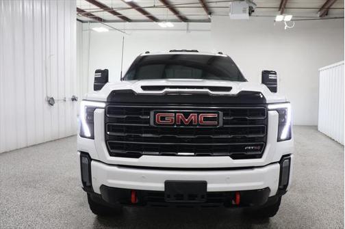 2024 GMC Sierra 2500 AT4