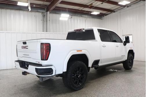 2024 GMC Sierra 2500 AT4