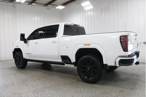 2024 GMC Sierra 2500 AT4