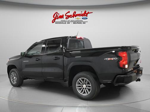 Black 2026 Chevrolet Colorado LT