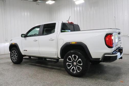 Summit White 2024 GMC Canyon AT4
