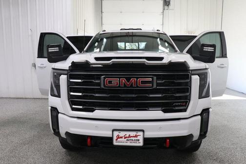 2024 GMC Sierra 2500 AT4