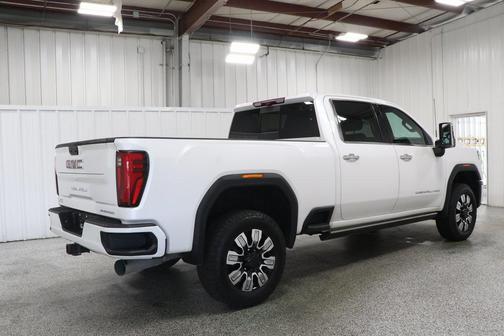 2024 GMC Sierra 2500 Denali