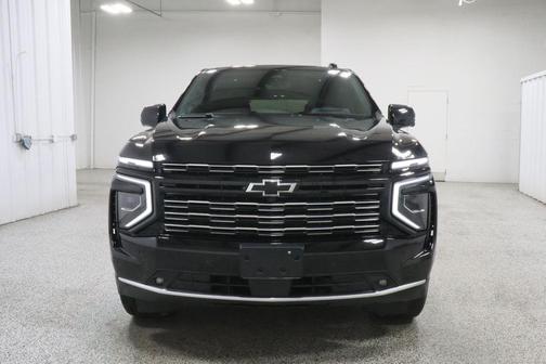 Black 2026 Chevrolet Suburban High Country