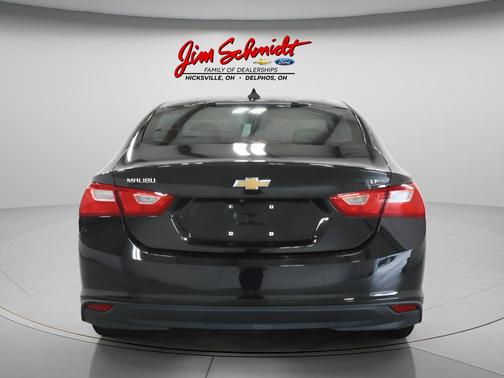 Mosaic Black Metallic 2023 Chevrolet Malibu FWD 1LT
