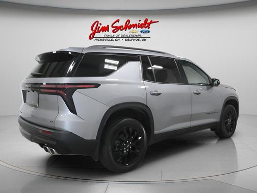 Sterling Grey Metallic 2024 Chevrolet Traverse LT