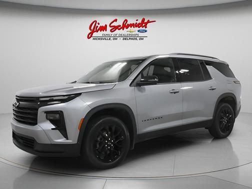 Sterling Grey Metallic 2024 Chevrolet Traverse LT