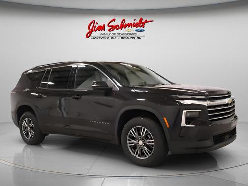 Mosaic Black Metallic 2026 Chevrolet Traverse LT