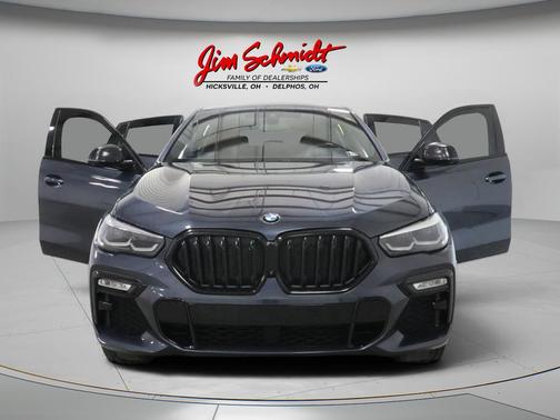 Arctic Gray Metallic 2021 BMW X6 M50i