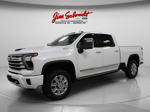 Iridescent Pearl Tricoat 2024 Chevrolet Silverado 2500 High Country