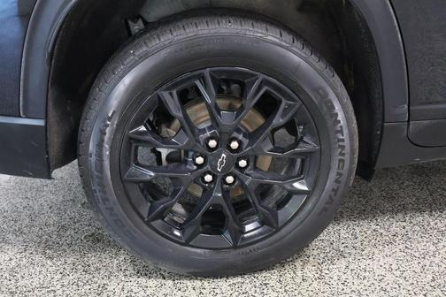 Mosaic Black Metallic 2024 Chevrolet Traverse LT