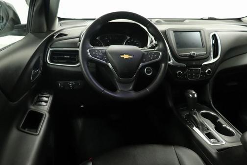 Photo 3 of 33 of 2020 Chevrolet Equinox 1LT