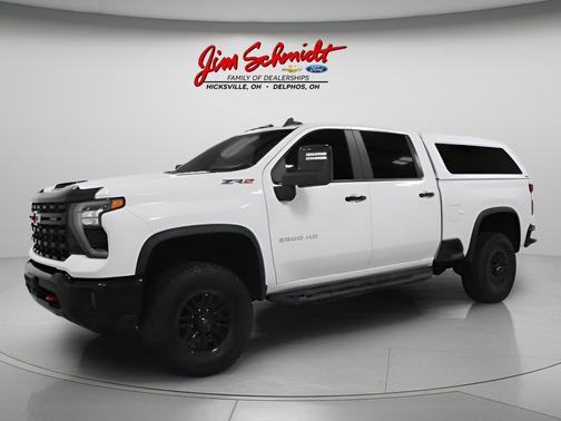 Summit White 2024 Chevrolet Silverado 2500 ZR2