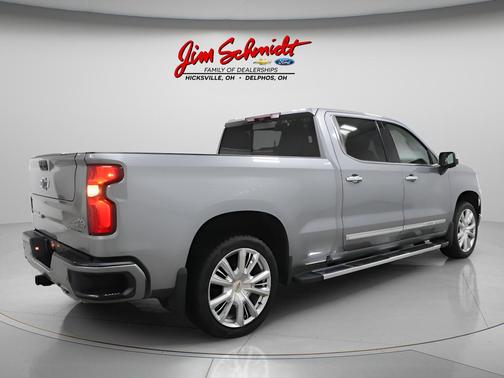 Sterling Grey Metallic 2024 Chevrolet Silverado 1500 High Country