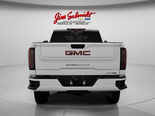 2024 GMC Sierra 2500 AT4