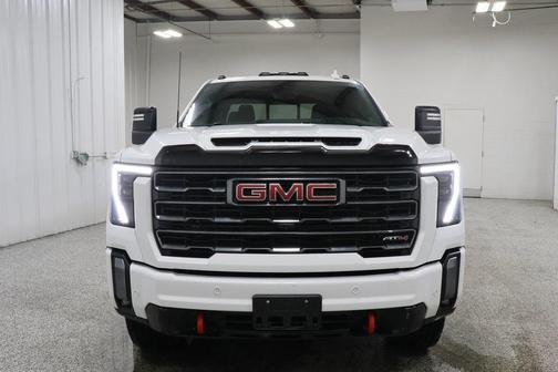 2024 GMC Sierra 2500 AT4