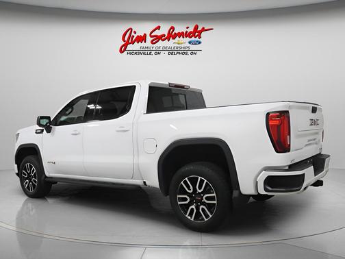 Summit White 2025 GMC Sierra 1500 AT4