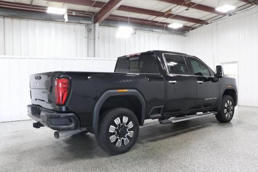 2024 GMC Sierra 2500 Denali