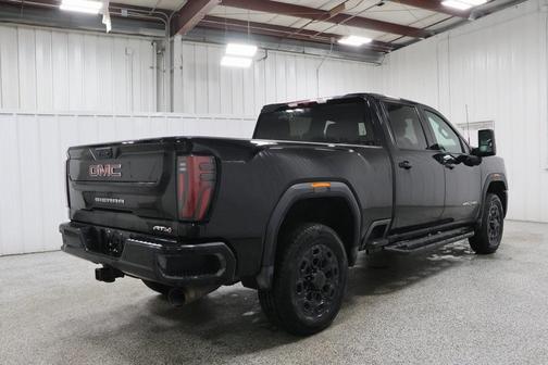 2025 GMC Sierra 2500 AT4