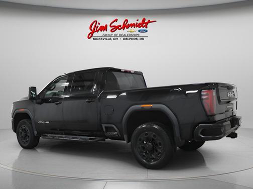 2025 GMC Sierra 2500 AT4