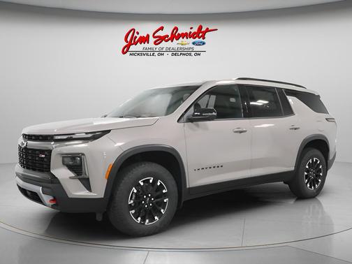 Sandstone Gray 2026 Chevrolet Traverse Z71