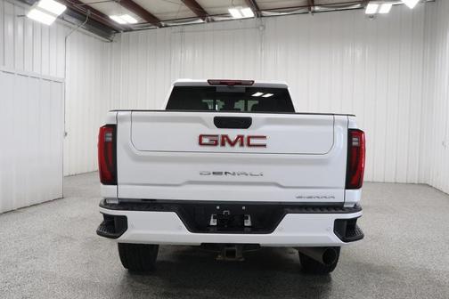 2024 GMC Sierra 2500 Denali