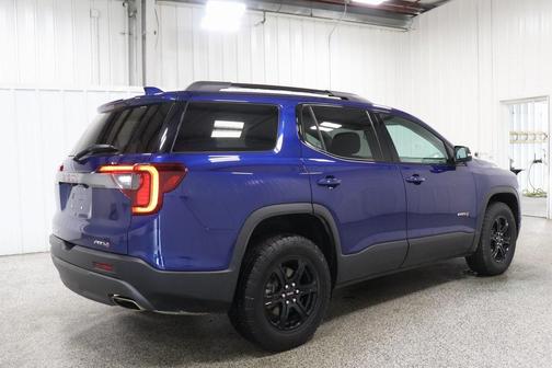 2023 GMC Acadia AWD AT4
