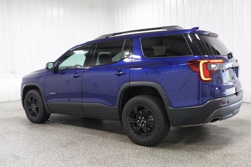 2023 GMC Acadia AWD AT4