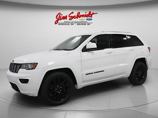 Bright White Clearcoat 2017 Jeep Grand Cherokee Altitude