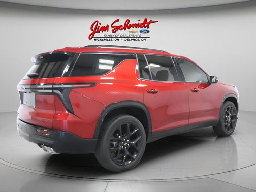 Radiant Red Tintcoat 2026 Chevrolet Traverse RS
