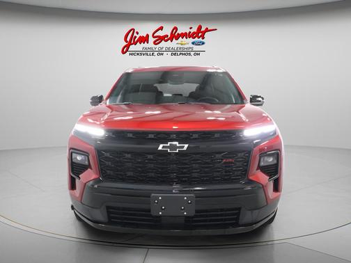Radiant Red Tintcoat 2026 Chevrolet Traverse RS