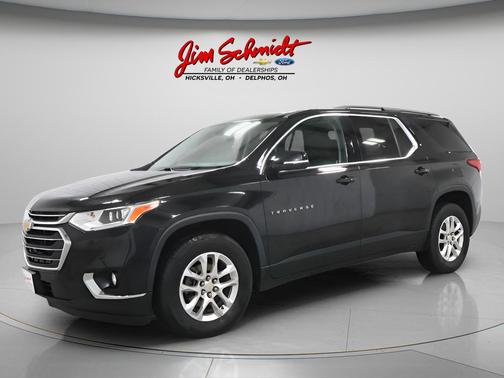 Mosaic Black Metallic 2019 Chevrolet Traverse LT Cloth