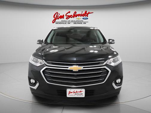Mosaic Black Metallic 2019 Chevrolet Traverse LT Cloth
