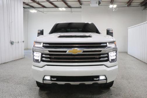 Iridescent Pearl Tricoat 2023 Chevrolet Silverado 2500 High Country