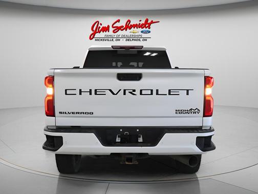 Iridescent Pearl Tricoat 2023 Chevrolet Silverado 2500 High Country
