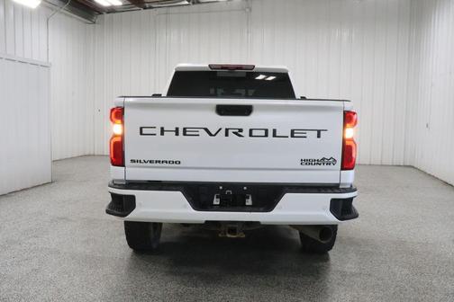 Iridescent Pearl Tricoat 2023 Chevrolet Silverado 2500 High Country