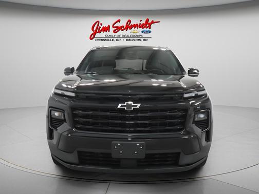 Mosaic Black Metallic 2024 Chevrolet Traverse LT