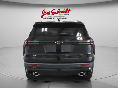 Mosaic Black Metallic 2024 Chevrolet Traverse LT