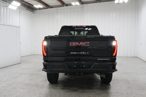 2024 GMC Sierra 2500 Denali