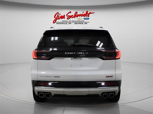 2024 GMC Acadia Denali