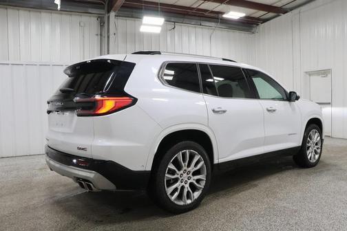 2024 GMC Acadia Denali