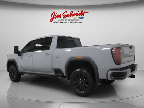 Thunderstorm Grey 2025 GMC Sierra 2500 AT4