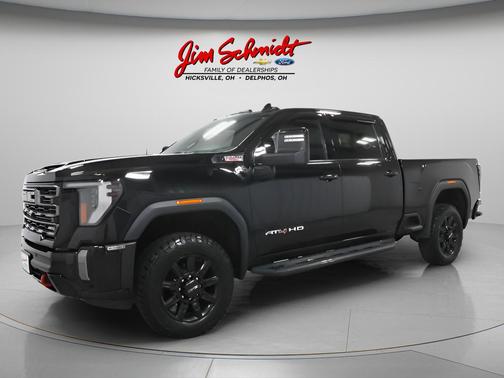 Onyx Black 2024 GMC Sierra 2500 AT4