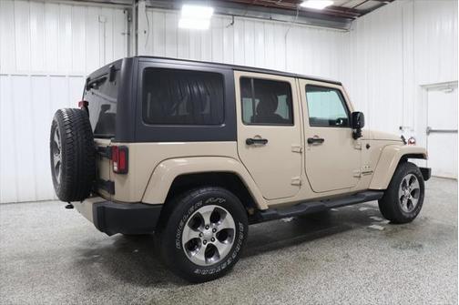 2016 Jeep Wrangler Unlimited Sahara