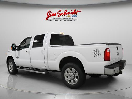 Oxford White 2016 Ford F-250 Lariat