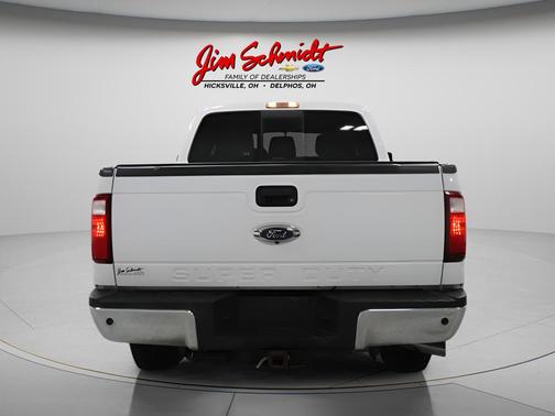 Oxford White 2016 Ford F-250 Lariat