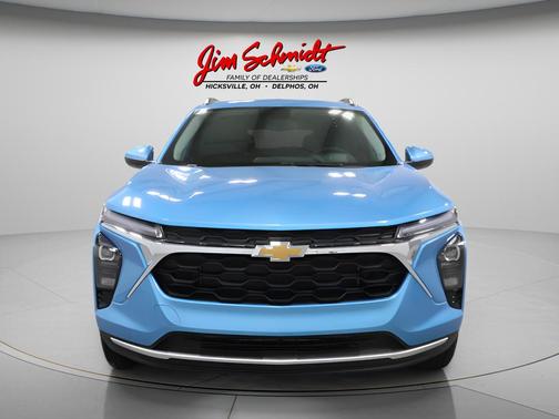 Marina Blue Metallic 2026 Chevrolet Trax LT