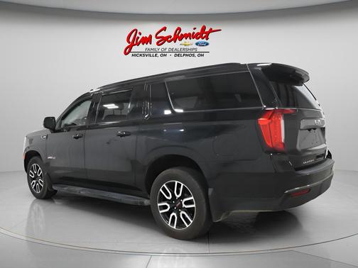 Onyx Black 2022 GMC Yukon XL AT4