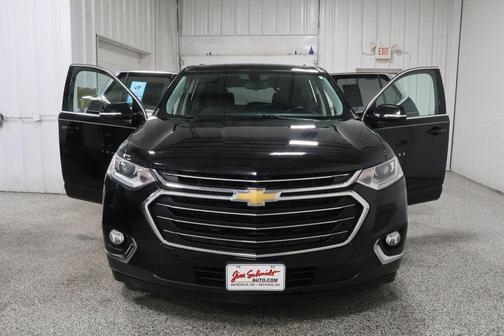 Mosaic Black Metallic 2018 Chevrolet Traverse LT Cloth
